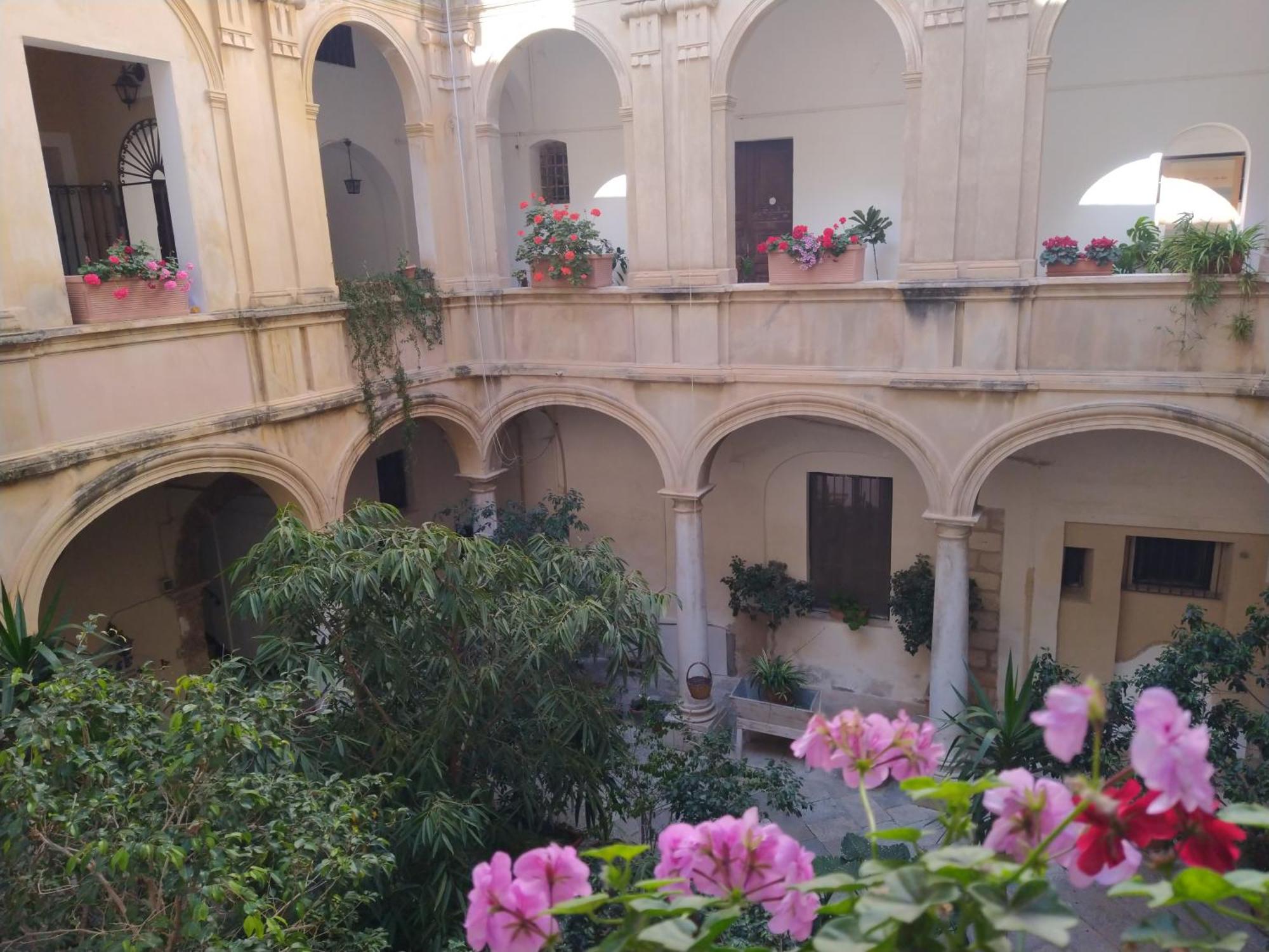 Ai Lumi Bed & Breakfast Trapani Exterior photo