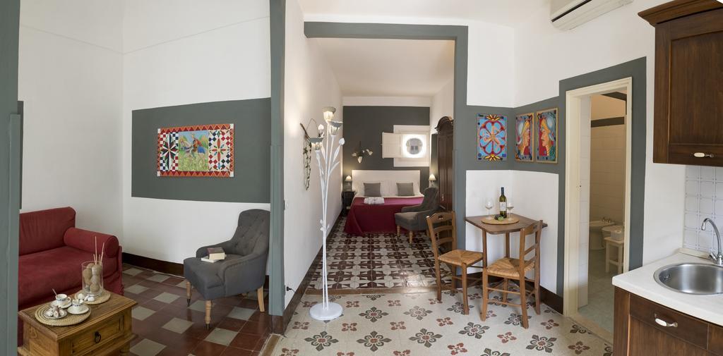 Ai Lumi Bed & Breakfast Trapani Exterior photo
